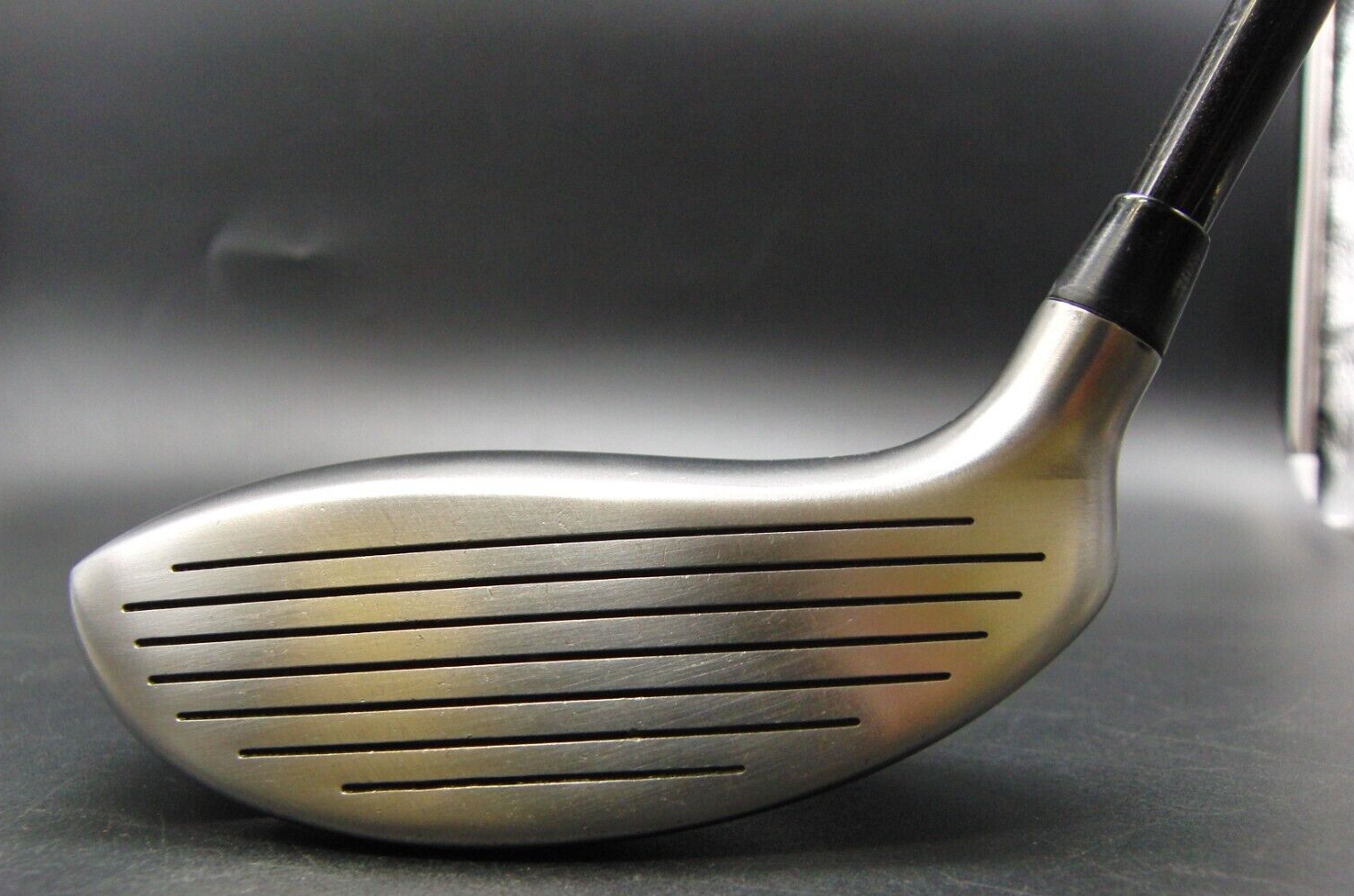 Japanese Works Dyna 25° Hybrid Stiff Graphite Shaft Works Grip With Head Cover 4 Japanese Works Dyna 25° Hybrid Stiff Graphite Shaft Works Grip With Head Cover - Image 2