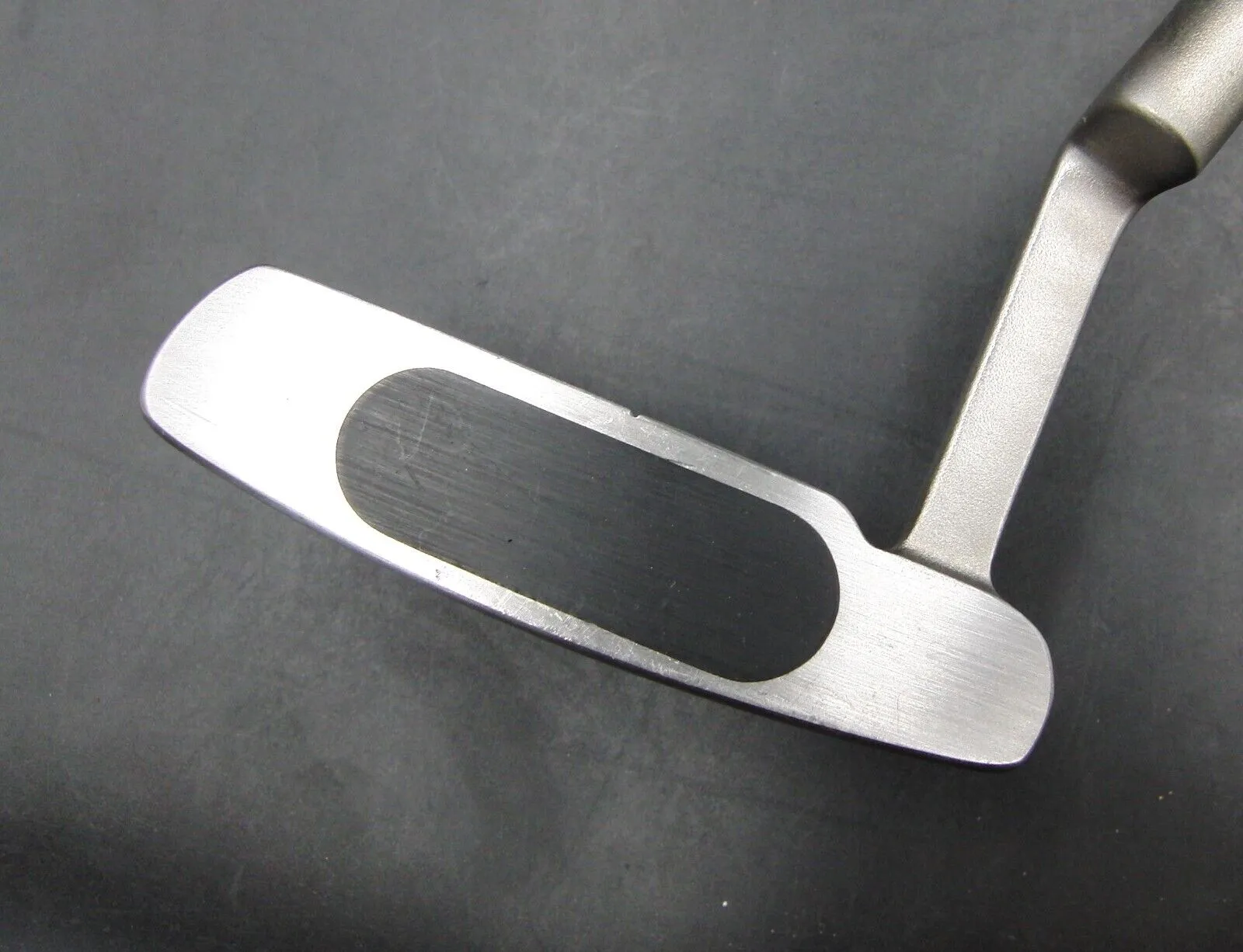 Ladies Mizuno Efil For Stylish Golf Putter 83cm Playing Length Steel Shaft 6 Ladies Mizuno Efil For Stylish Golf Putter 83cm Playing Length Steel Shaft - Image 4