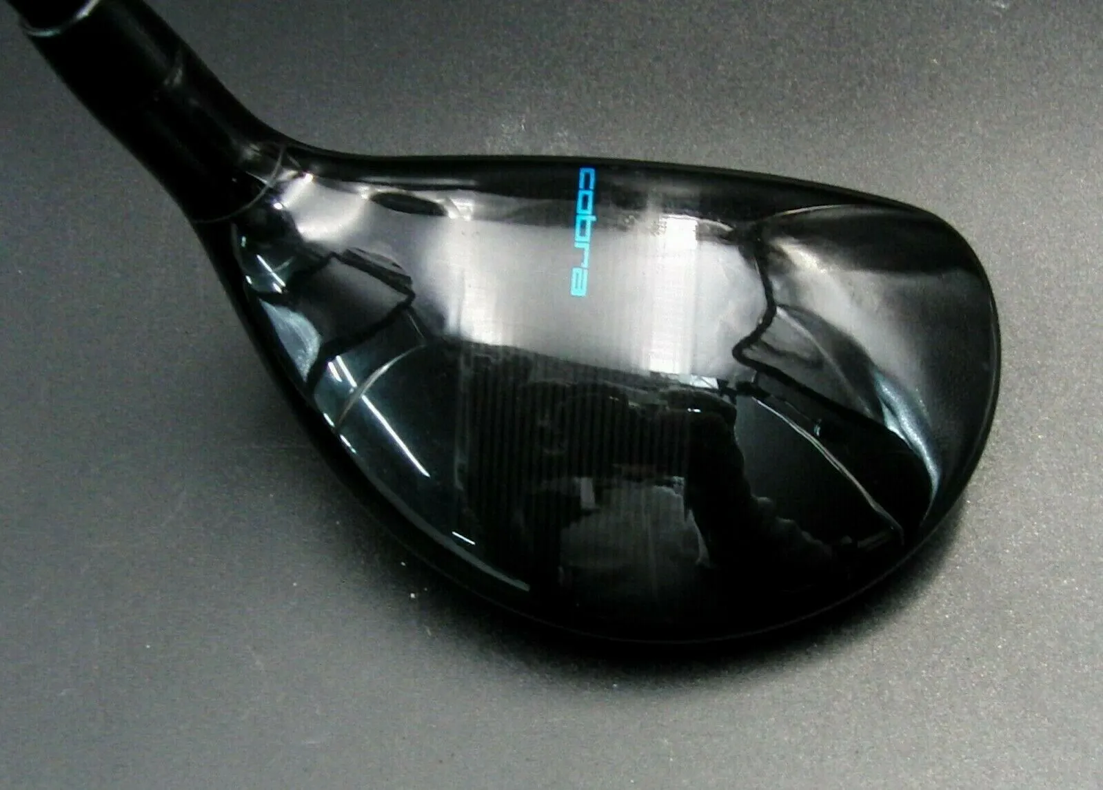 Ladies Cobra F Max Draw 5 Hybrid 26° Ladies Graphite Shaft Cobra Grip 5 Ladies Cobra F Max Draw 5 Hybrid 26° Ladies Graphite Shaft Cobra Grip - Image 3