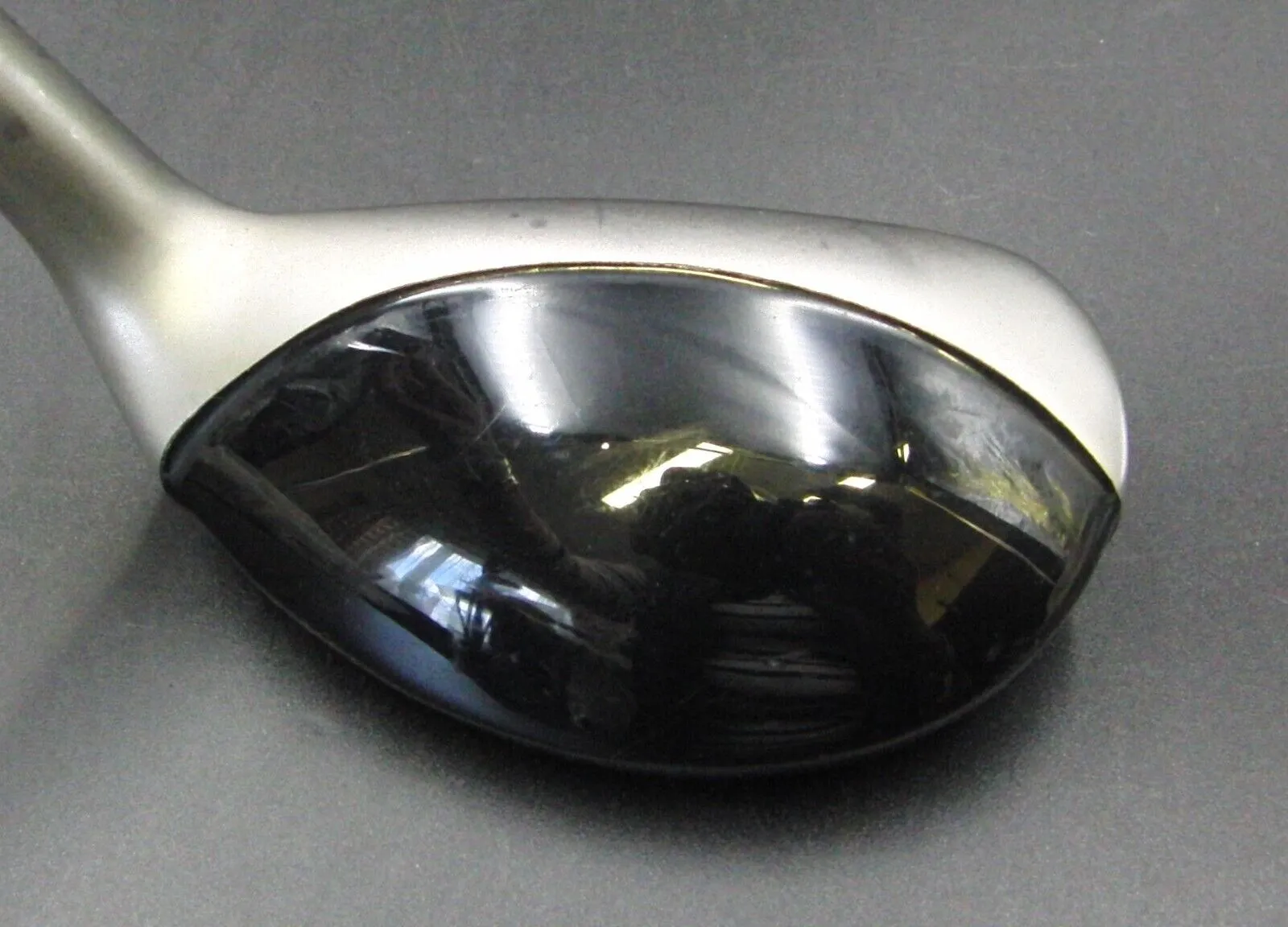 TaylorMade Rescue Mid Hybrid 3 19º Wood Regular Steel Shaft TaylorMade Grip 5 TaylorMade Rescue Mid Hybrid 3 19º Wood Regular Steel Shaft TaylorMade Grip - Image 3